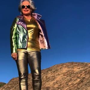 Meet your Posher, Eva